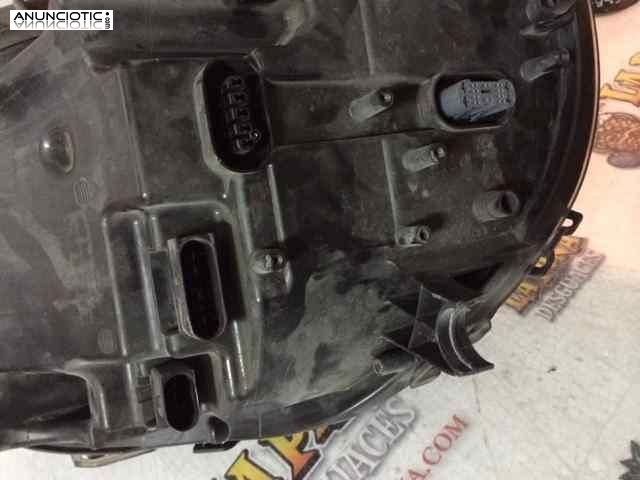 Faro derecho tipo w251 de mercedes -