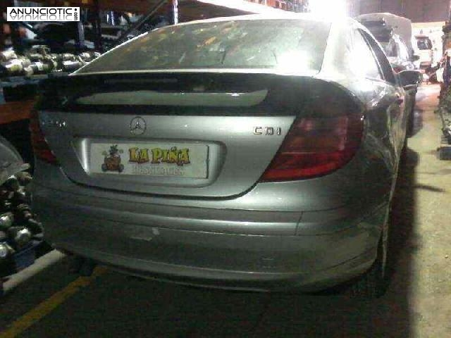 Faro mercedes clase c 2038200361