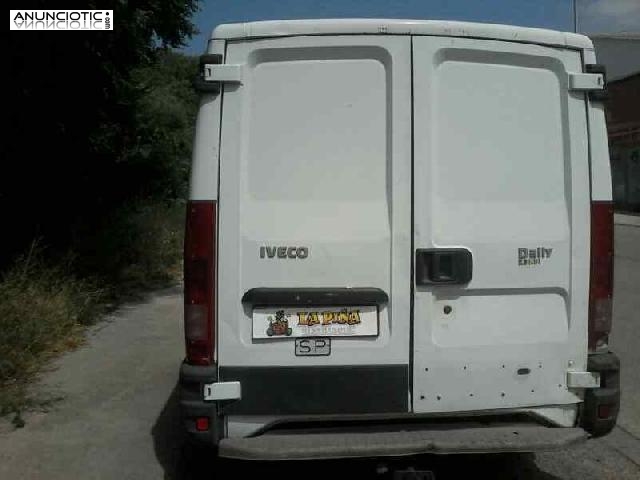 Puerta iveco daily