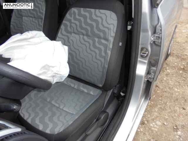 Asiento delantero izquierdo 3414373