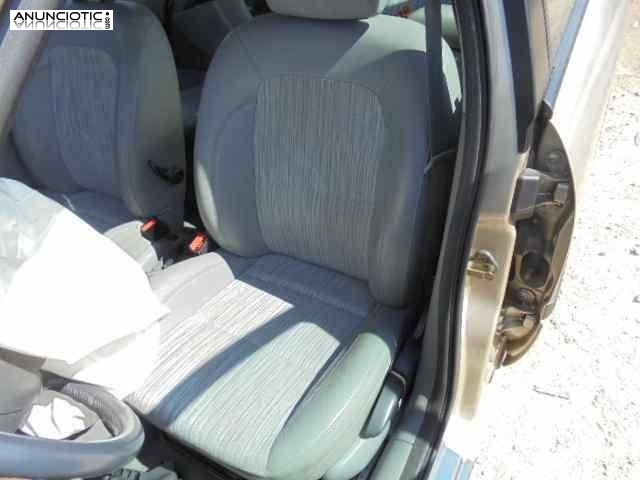 Asiento delantero izquierdo 3511329