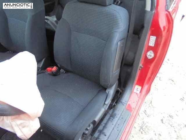 Asiento delantero izquierdo 3525619