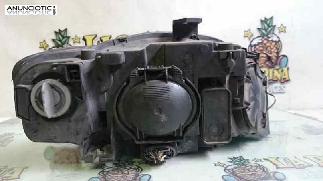 Faro audi a4 8e0941003ak