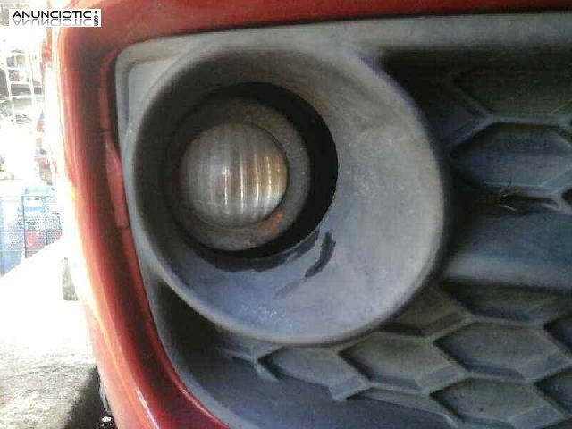 Faro antiniebla der. fiat punto berlina 