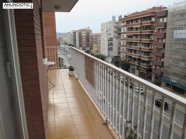 Piso con piscina y parking de 93m2 en gran via