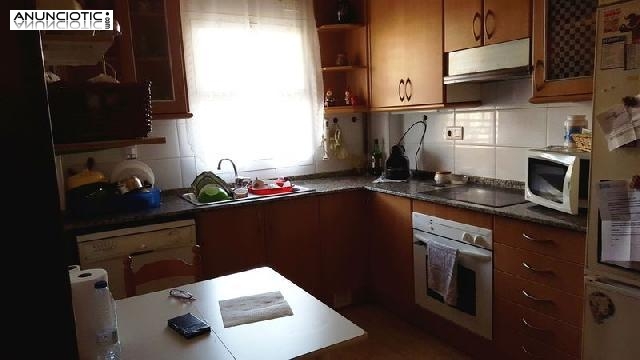 Se vende triplex reformado en la salut