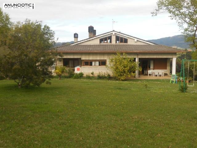 Chalet en laukariz urbanizacion club de campo