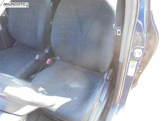 Asiento delantero izquierdo 3677682