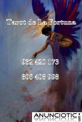 MARTINA  tarot 932420173 & 806408998