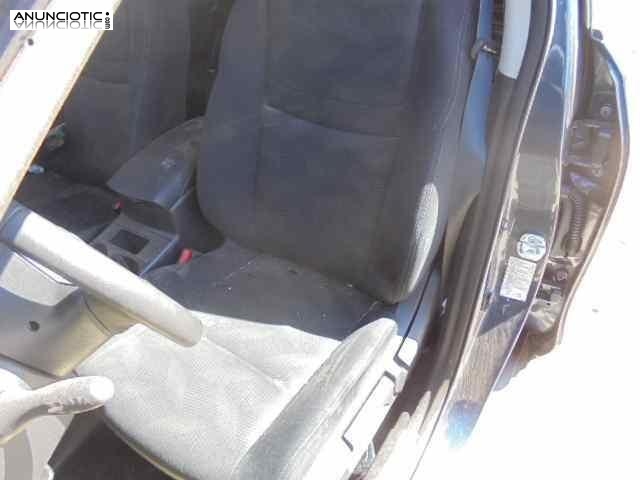 Asiento delantero izquierdo 3694479