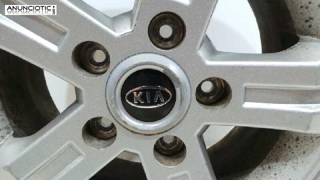 737740 llanta kia sorento 2.5 crdi ex