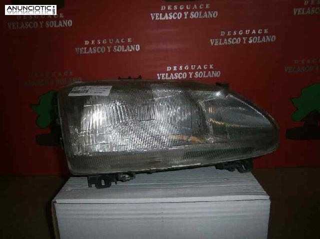 100903 faro renault megane i berlina