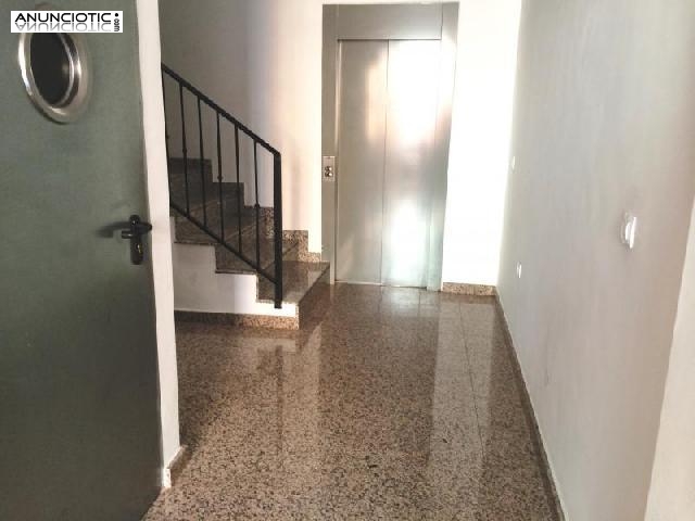 se vende 1er piso con ascensor muy luminoso en