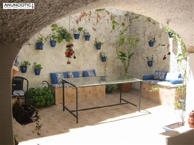 Preciosa vivienda con patio de 32m2