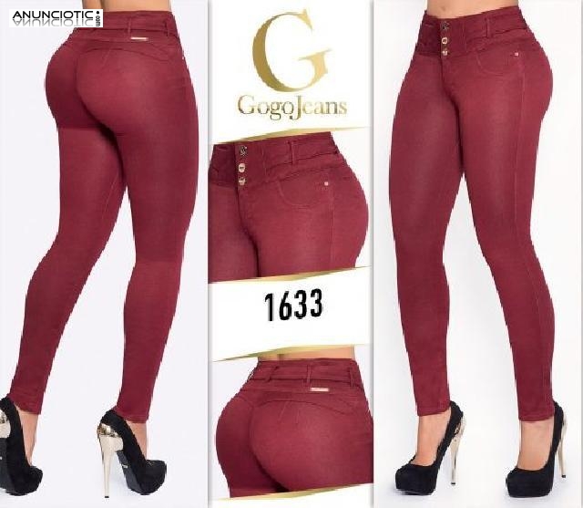  Jeans Levanta Cola en Encanto Latino 