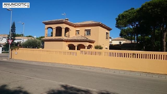 Casa de dos plantas en parcela de 600 metros 