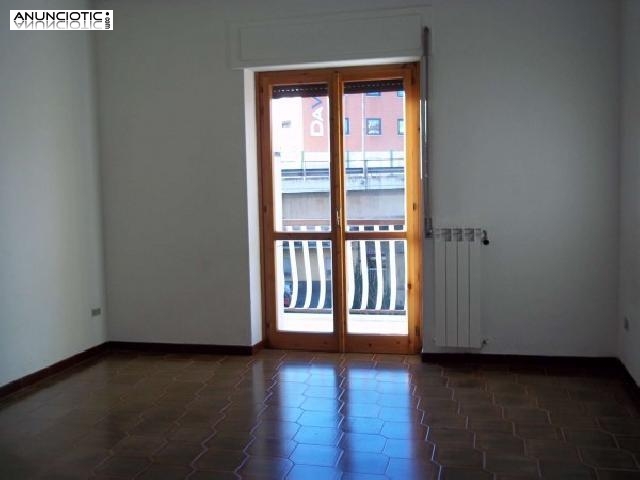 Se vende 3 piso con ascensor muy luminoso re 