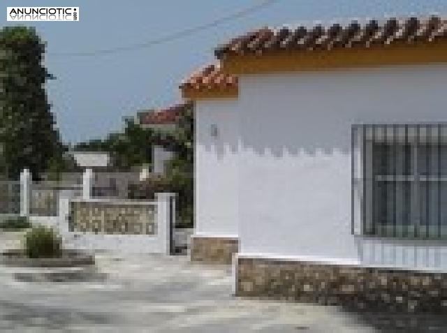 Chalet con terraza en conil