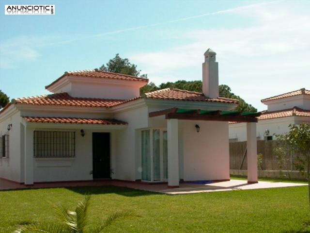 Chalet con piscina comunitaria en conil