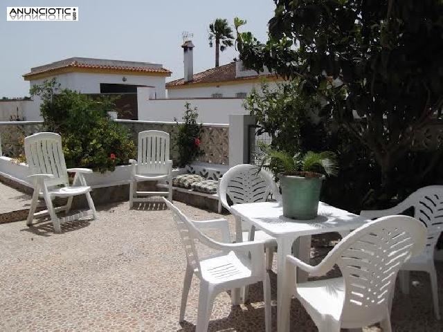 Chalet con terraza en conil