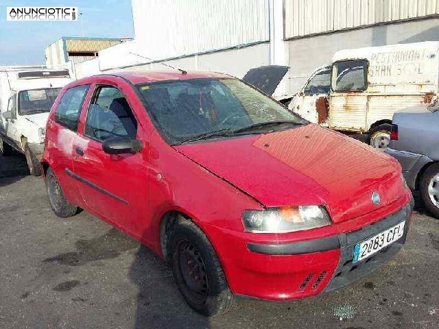 389027 piloto fiat punto berlina (188)