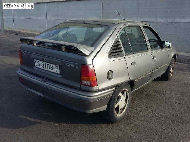 335026 faro opel kadett e gls berlina