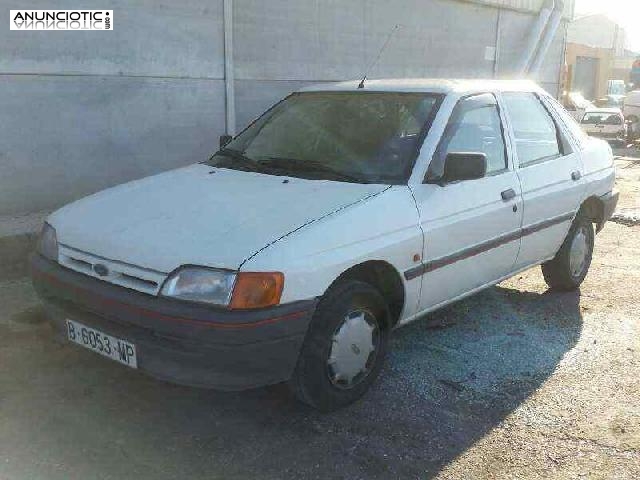 409202 faro ford escort berlina 1.6