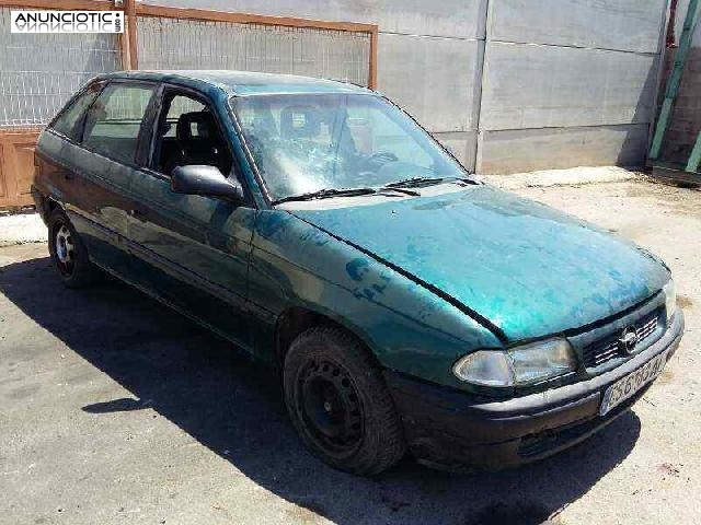 347826 faro opel astra f berlina básico