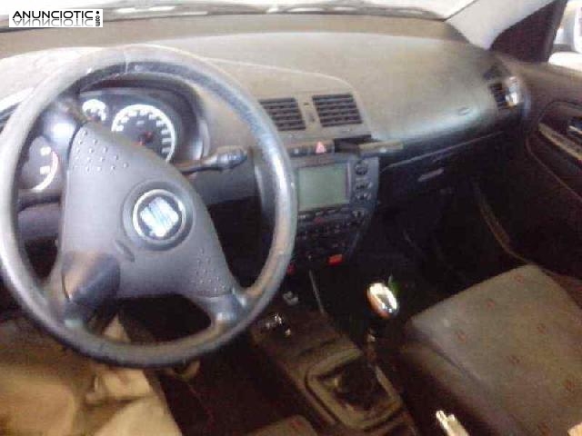 Faro - 3663900 - seat cordoba berlina 