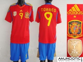 18 s¨®lo con la camiseta de f¨²tbol 