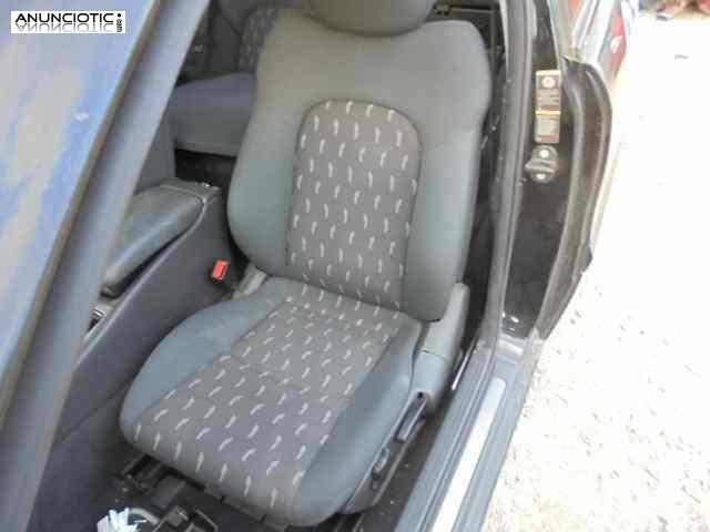 Asiento delantero izquierdo 3596557