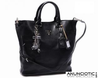 Ropa moda ,bolsos :LV,GUCCI,PRADA,Burberry etc. http://www.amarzapatos.com