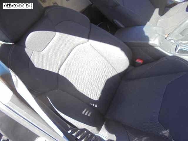 Asiento delantero derecho 3696746