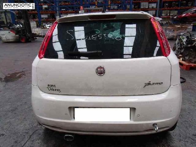 Capot de fiat - grande punto