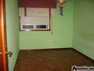 PISO EN URB. RIALTA-ARILLO,3DORM.,125.000