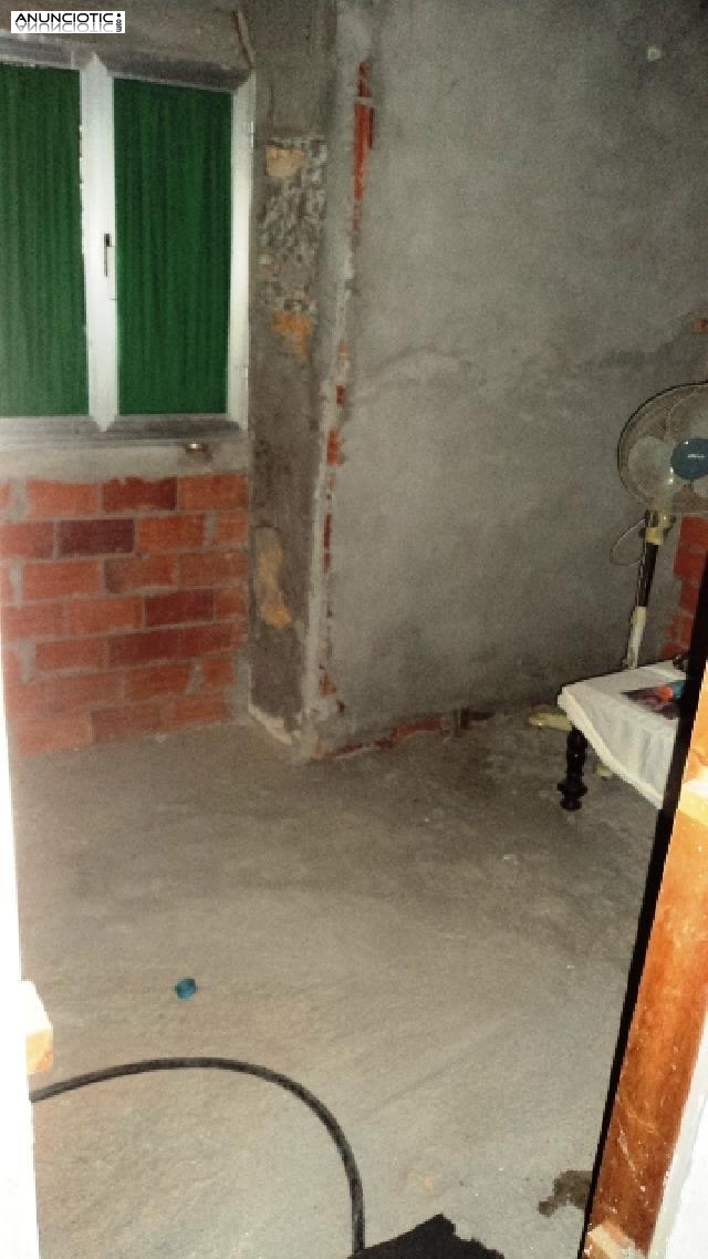 Se vende casa para restaurar de piedra en noice 