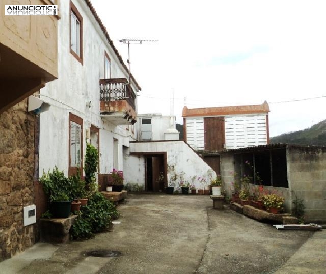 Se vende casa zona de camelle camariñas