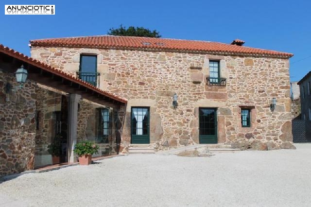 Alqulo casa en piedra y madera solo vacacional 