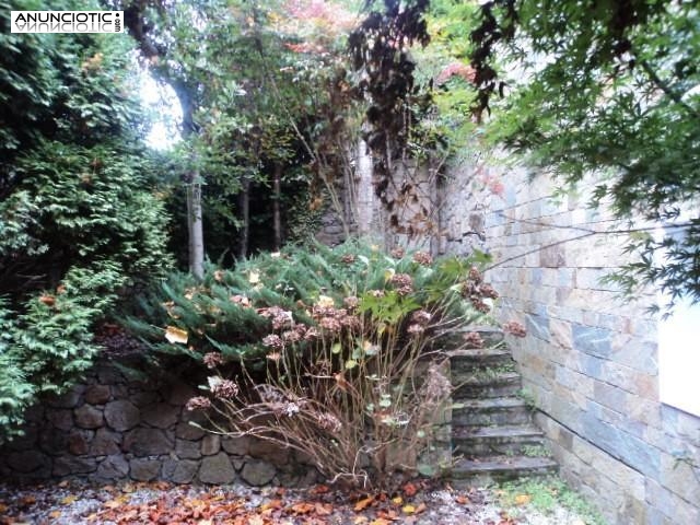 Casa piedra urbanizacion alamos coruña