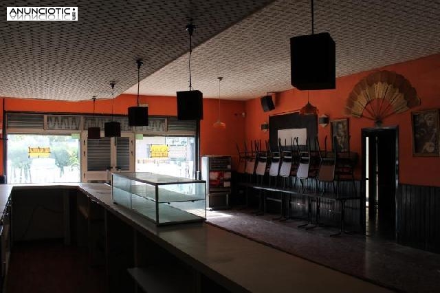 Se alquila local comercial diáfano de 160m2 en 