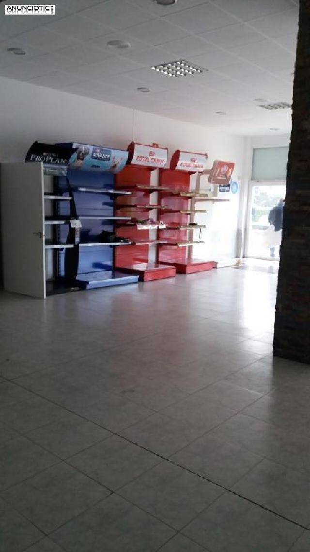 Se alquila local comercial