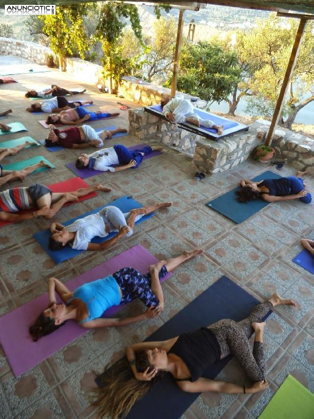 20 julio a 2 ago 2015 Retiro de Yoga abierto en la naturaleza, y la playa 