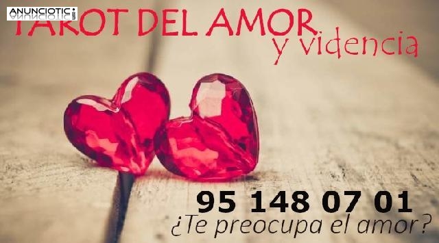 Tarot y videncia ¿Dudas sobre el amor?