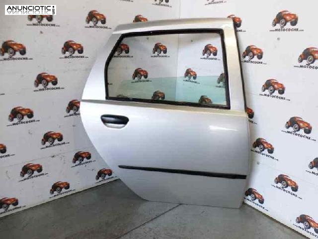 Puerta trasera derecha de fiat - punto