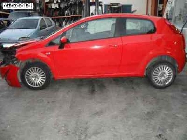 Porton trasero de fiat - grande punto