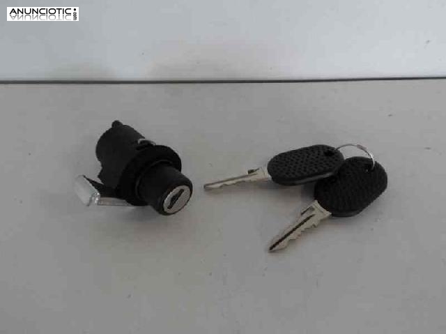 Cerradura maletero / porton de seat -