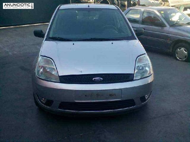 Bombin porton trasero de ford - fiesta