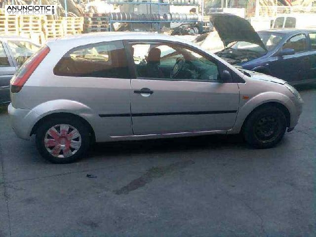 Bombin porton trasero de ford - fiesta