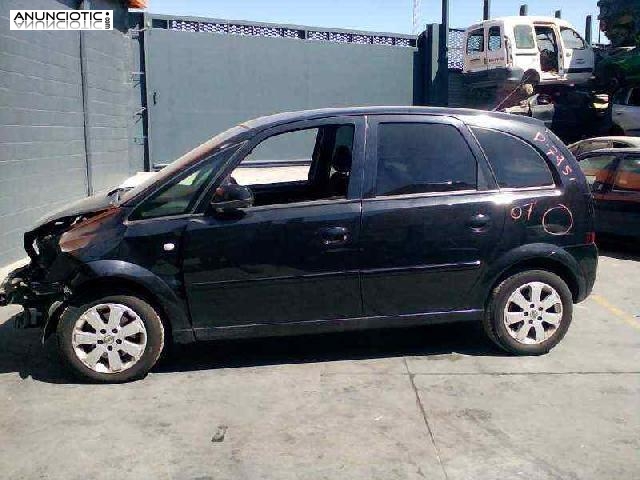 Porton trasero de opel - meriva