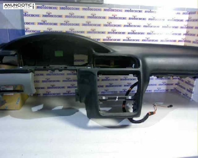 Salpicadero de peugeot - 406. 120134